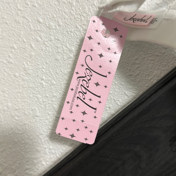 Jezebel Pandora Lace Bralette JZ18042 - Medium Beautiful Lace Bra w/ Adj Straps! - Picture 2 of 7